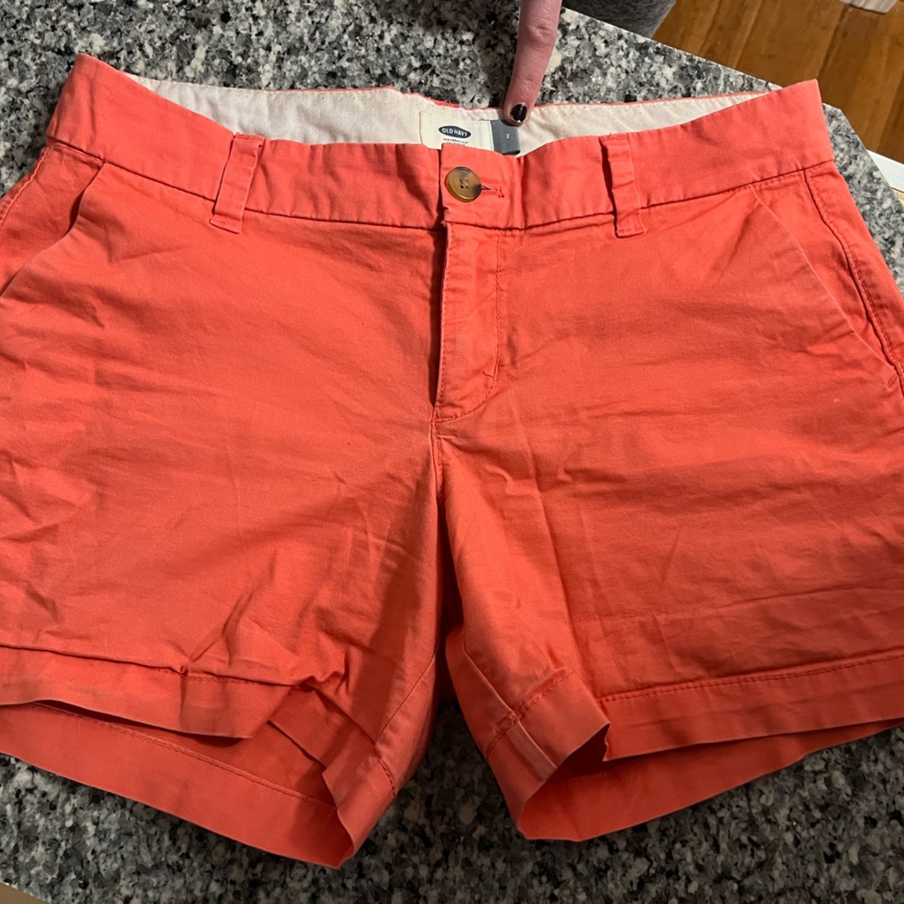 Casual coral summer shorts with pockets